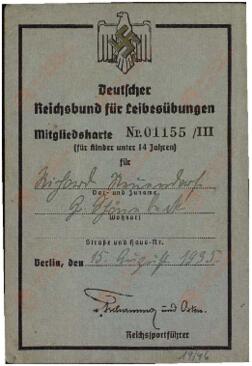 "Carné de gimnasta del Reich". 15 agosto 1935