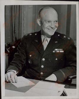 Fox Photos: Eisenhower, Dwight. 9 julio 1942