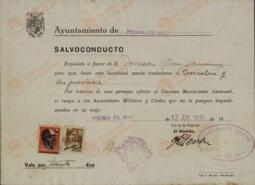 Ayuntamiento de Premiá del Mar: Salvoconducto a favor de Mercedes Grau Caimany. 1939