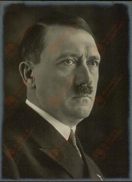 Retrato de perfil de Adolf Hitler