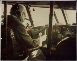 Crown Copyright: "El Primer Ministro volviendo por el aire"