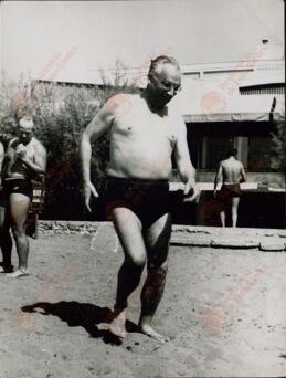 Leonid Ivanovitch Sedov (1907-1999), físico soviético.