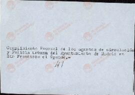 Conjunto de 625 fotos de la posguerra española: caja con fotos sueltas, carpeta