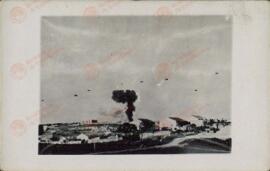 Postales fotográficas de ataque aéreo alemán en Creta