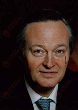 Piqué i Camps, Josep (1955). Ministro de Asuntos Exteriores de España (2000-2002), Ministro de Ciencia y Tecnología (2002-2003), Portavoz del Gobierno de España (1998-2000), Ministro de Industria (1996-2000), Presidente del PP de Cataluña (2003-2007).