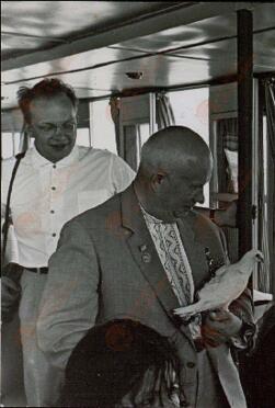 Colección Personal Sergei Smirnov (Fotógrafo Jefe de Izvestia): Kruschev y su hijo Sergei. Egipto, 1964. (Fotografía incluida en el Índice redactado por Sergei Smirnov y donado en 2004)