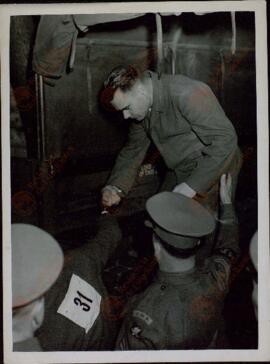 Keystone: Kramer, Josef. "La "Bestia de Belsen" abre el Juicio de Lüneburg". 18 septiembre 1945