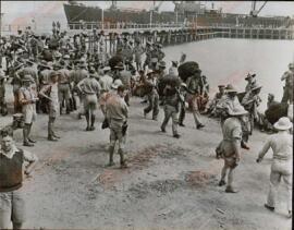 "Refuerzos norteamericanos llegan a Nueva Guinea"