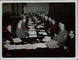 Reunión de políticos y militares. 1940