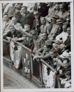 Acme Pictures: Eisenhower saludando entre multitud