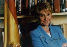 Aguirre Gil de Biedma, Esperanza (1952), Ministra de Educación y Cultura de España (1996-1999), Presidenta del Senado (1999-2002), Presidenta de la Comunidad de Madrid (2003-2012). 12 de abril de 1999.